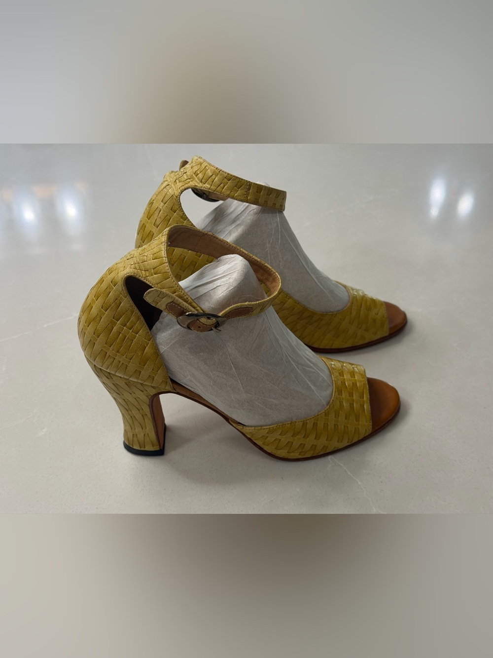 John Fluevog Miracles Marvel Yellow Woven Leather Peep Toe Heels Size 9